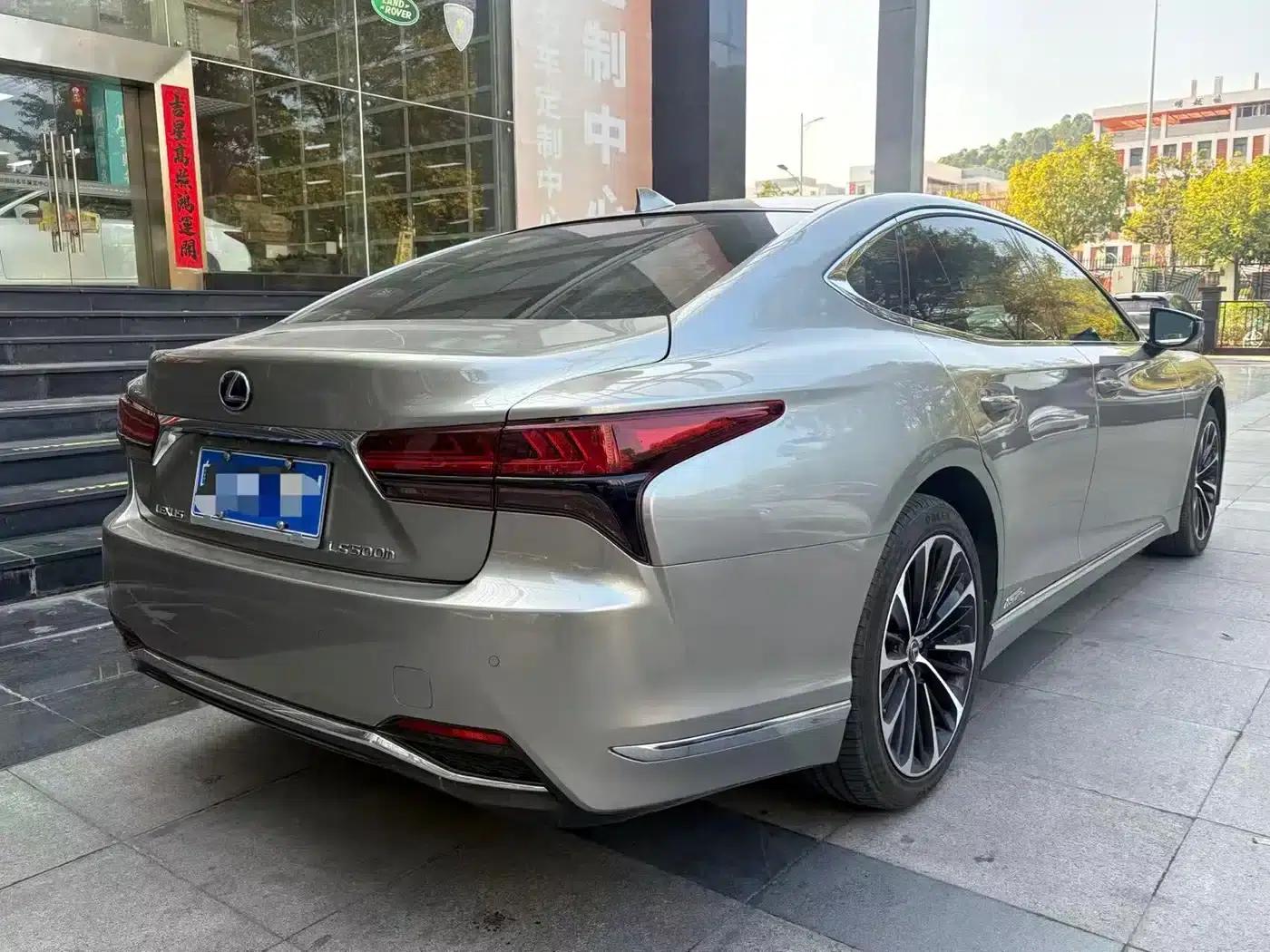 Lexus LS 2021 500h Premium Edition — миниатюра 8