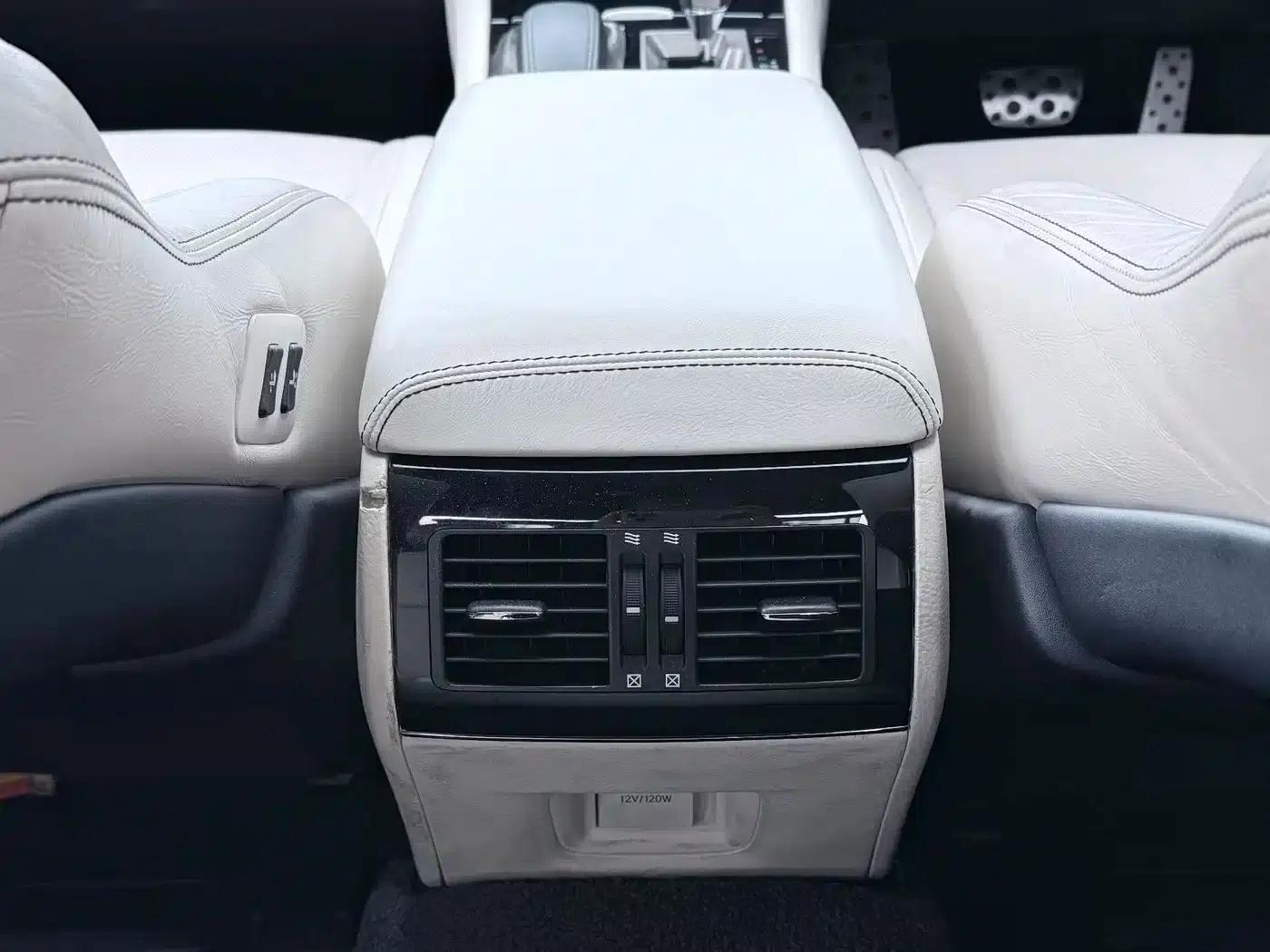 Lexus LS 2013 600hL — миниатюра 15