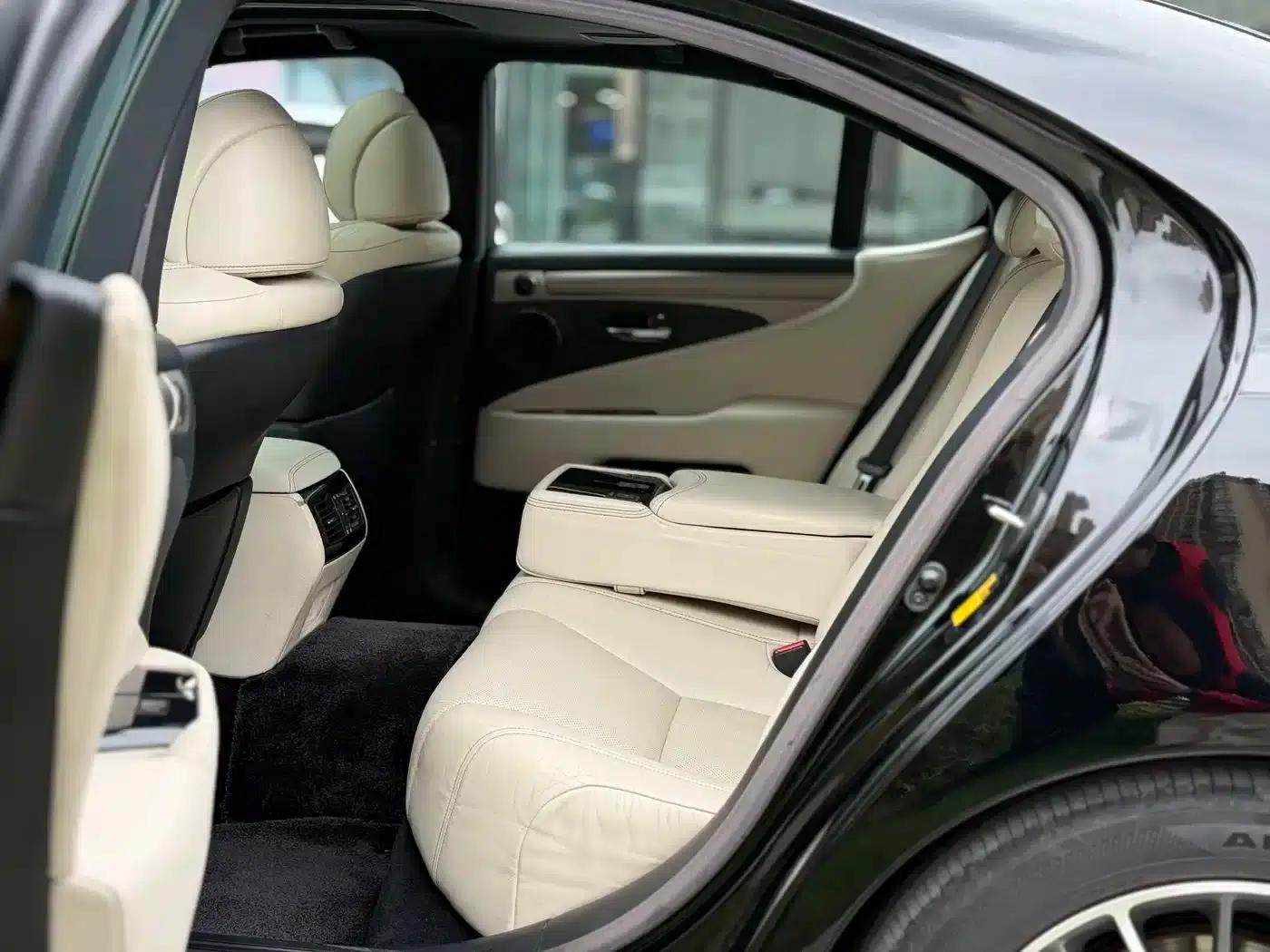 Lexus LS 2013 600hL — миниатюра 6