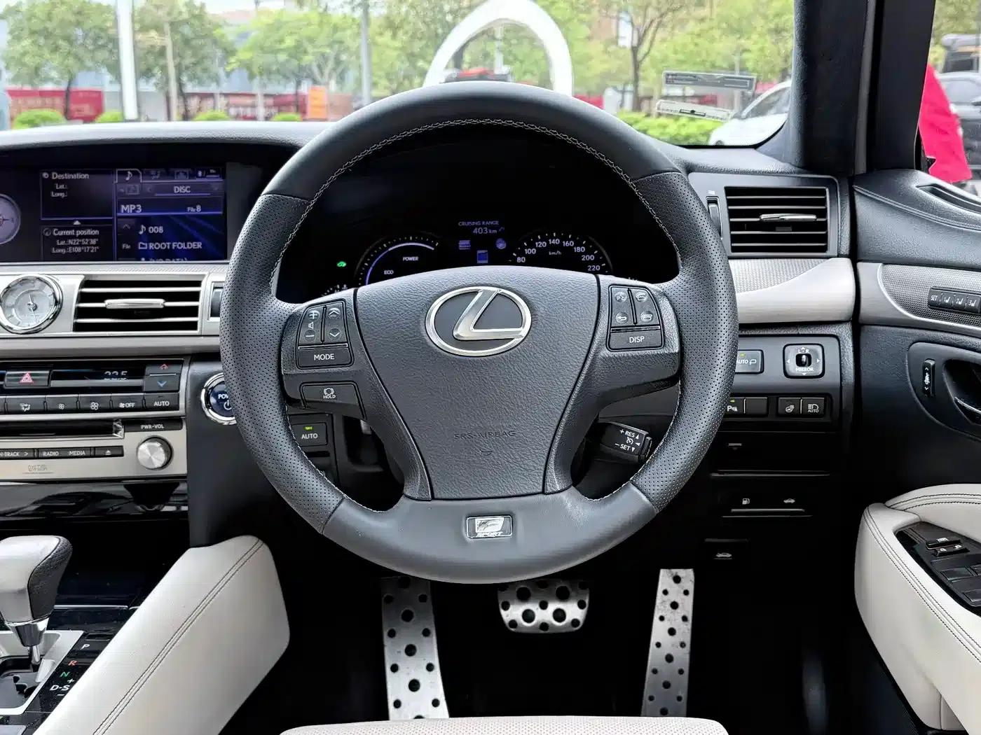 Lexus LS 2013 600hL — миниатюра 10