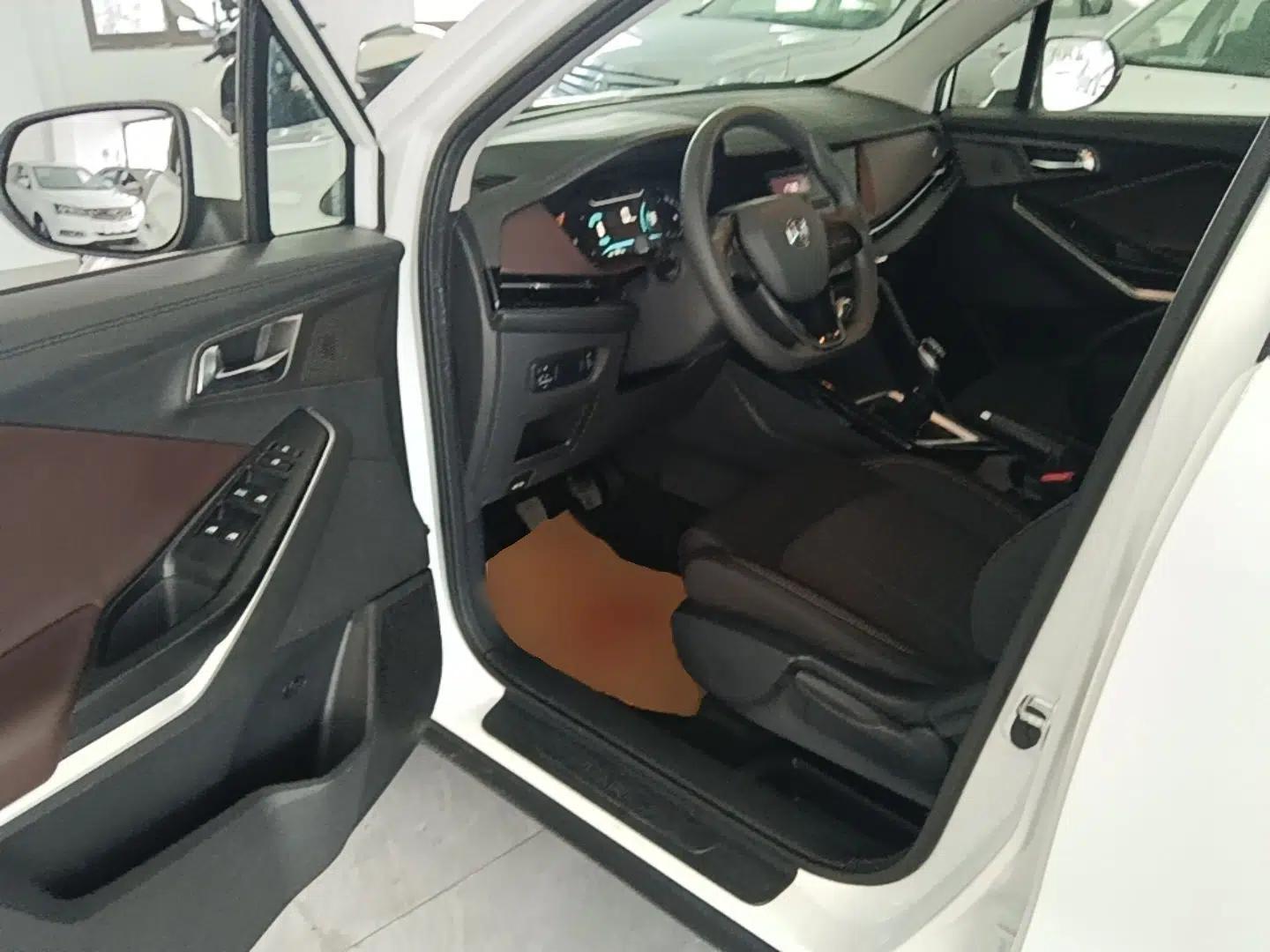 CHANGAN CS15 2019 1.5L Manual Comfort Model China VI Standard — миниатюра 18