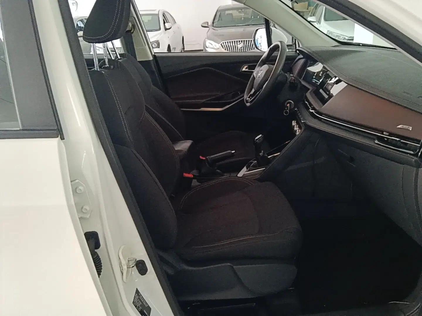 CHANGAN CS15 2019 1.5L Manual Comfort Model China VI Standard — миниатюра 19