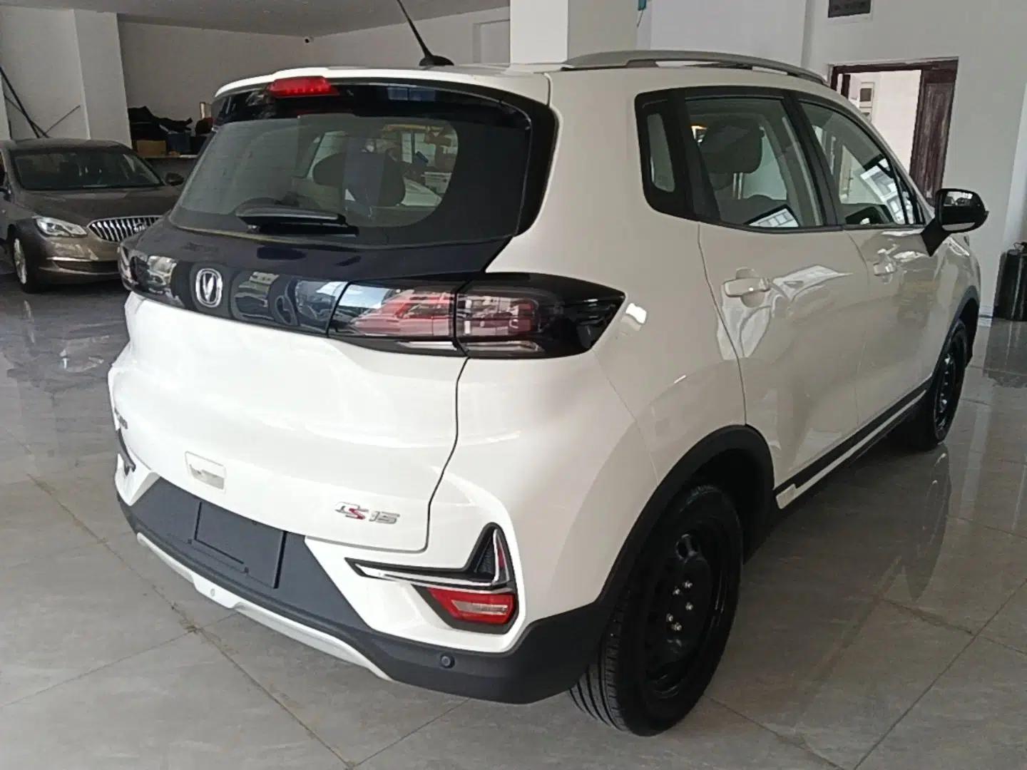 CHANGAN CS15 2019 1.5L Manual Comfort Model China VI Standard — миниатюра 6
