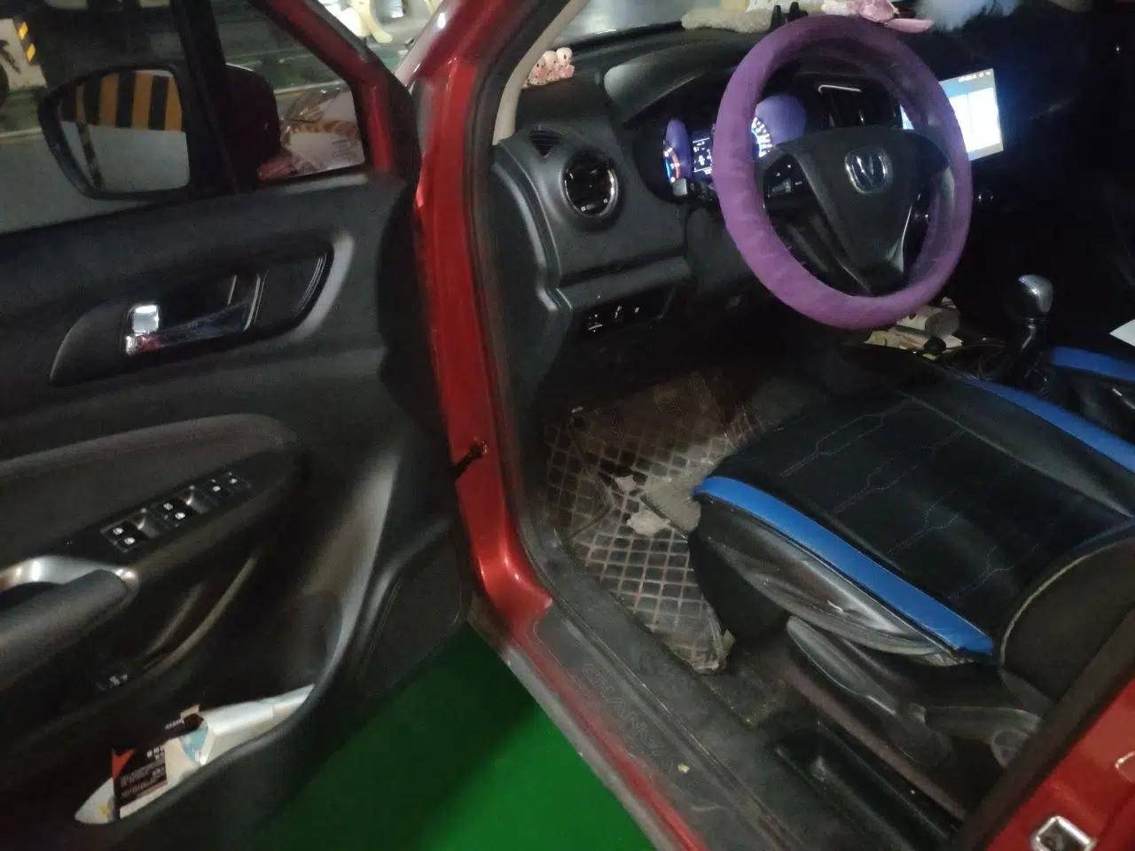 CHANGAN CS15 2016 1.5L Manual Fashion Edition — миниатюра 16