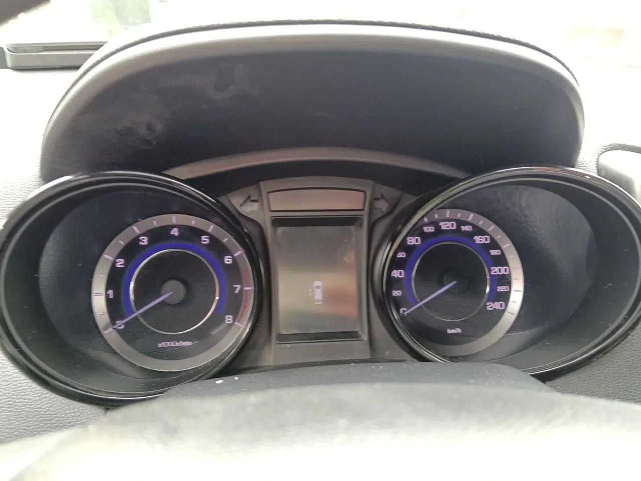 CHANGAN CS15 2016 1.5L Manual Fashion Edition — миниатюра 11