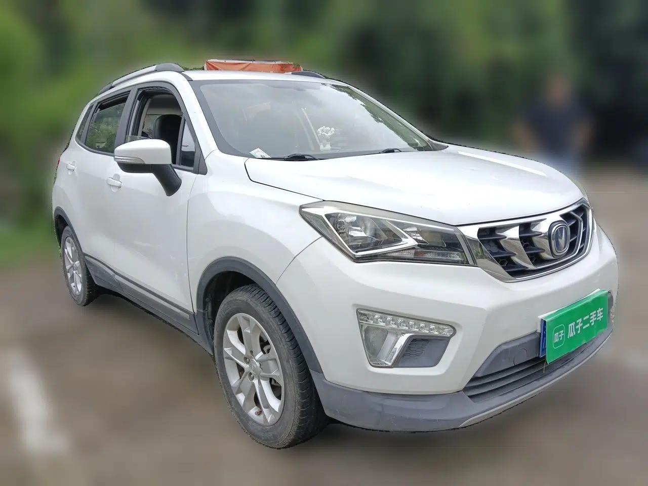 CHANGAN CS15 2016 1.5L Manual Fashion Edition — миниатюра 3