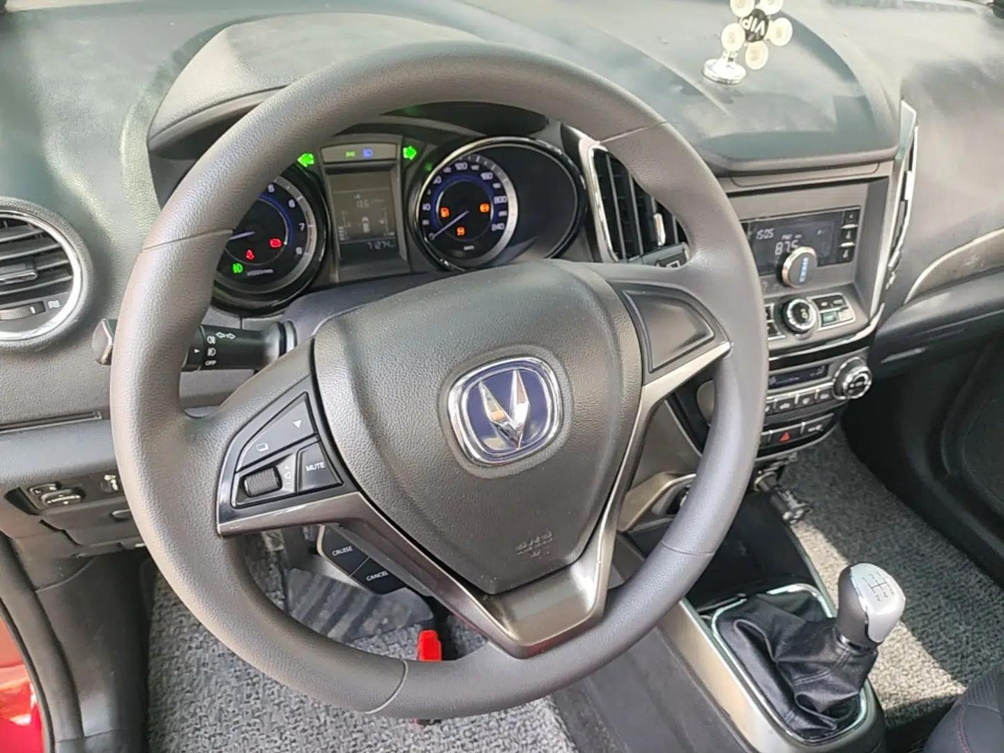 CHANGAN CS15 2016 1.5L Manual Fashion Edition — миниатюра 18