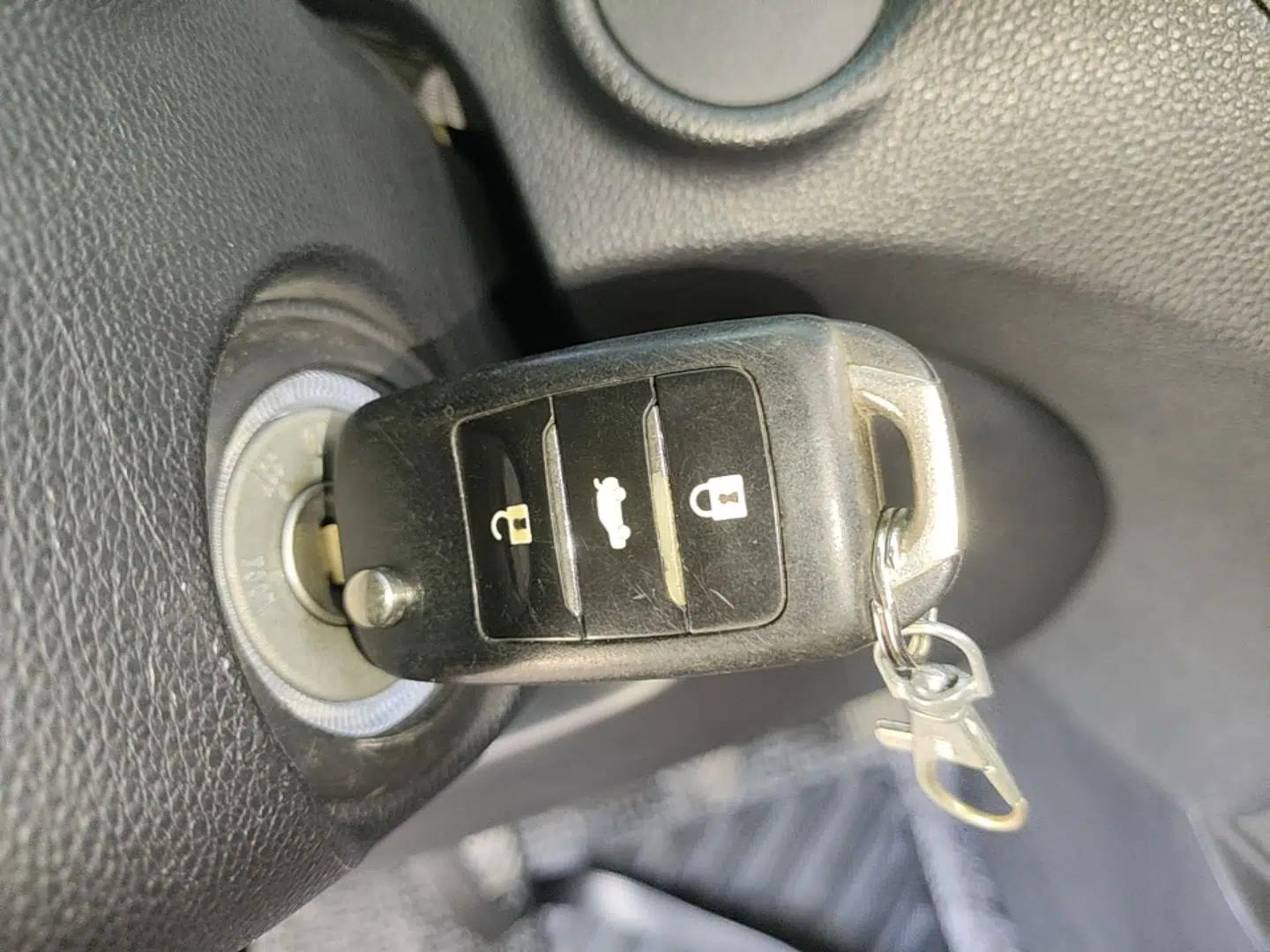 CHANGAN CS15 2016 1.5L Manual Fashion Edition — миниатюра 28