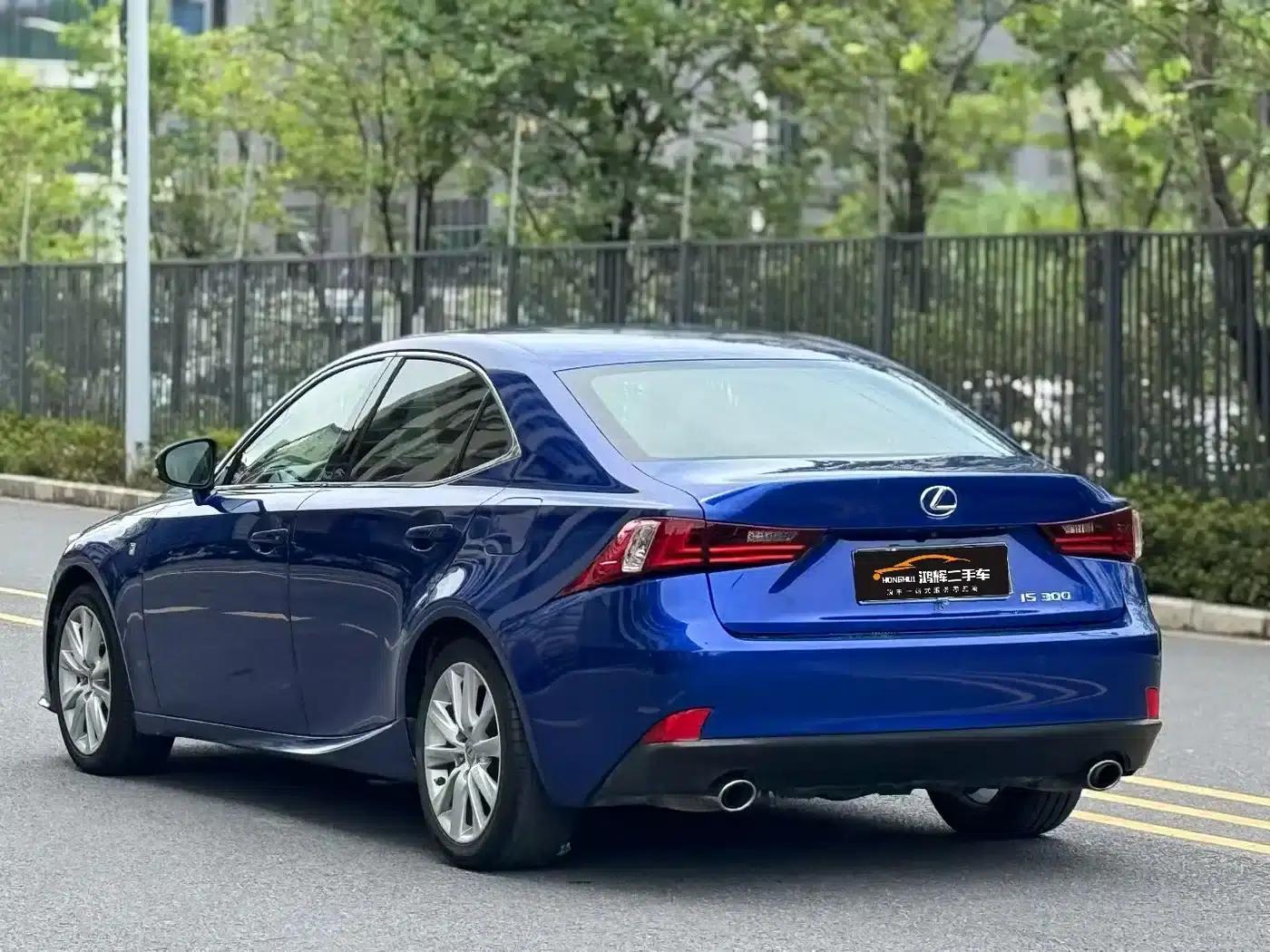 Lexus IS 2015 200t F SPORT — миниатюра 7
