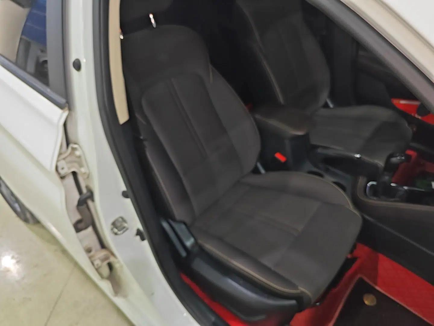 CHANGAN Eado DT 2019 1.6L Manual Comfort Model China VI Standard — миниатюра 19