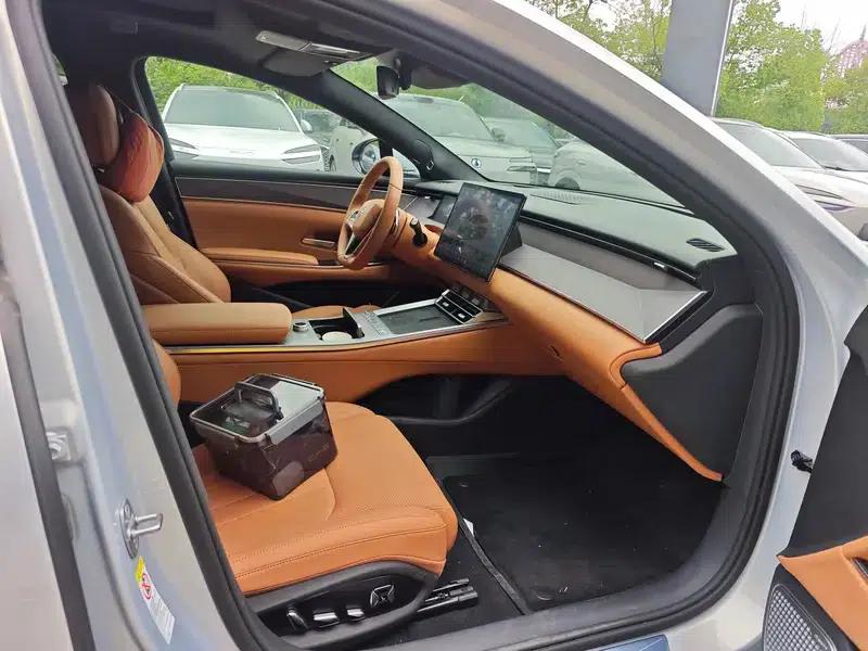 Han L EV 2025 Model 701KM Rear-Wheel Drive LiDAR Flagship Edition — миниатюра 7