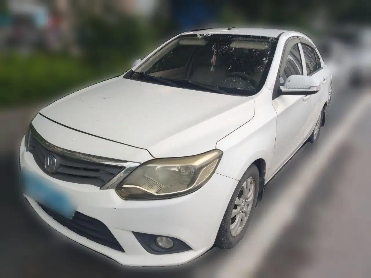 CHANGAN Alsvin V3 2015 1.4L Manual Warm-Hearted Model China V Standard — миниатюра 1