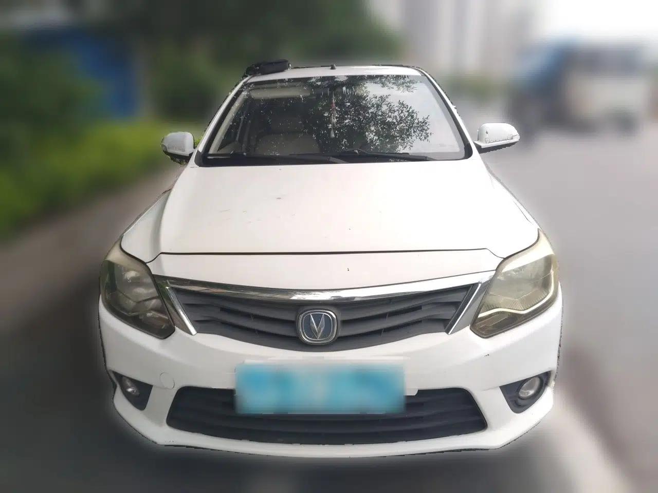 CHANGAN Alsvin V3 2015 1.4L Manual Warm-Hearted Model China V Standard — миниатюра 2