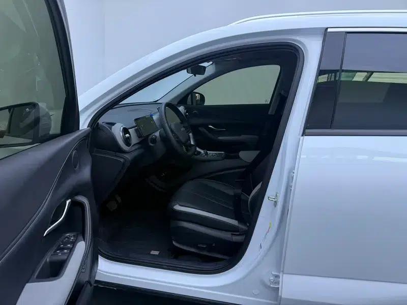 Hiace 05DM 2025 DM-i 75KM Premium — миниатюра 17