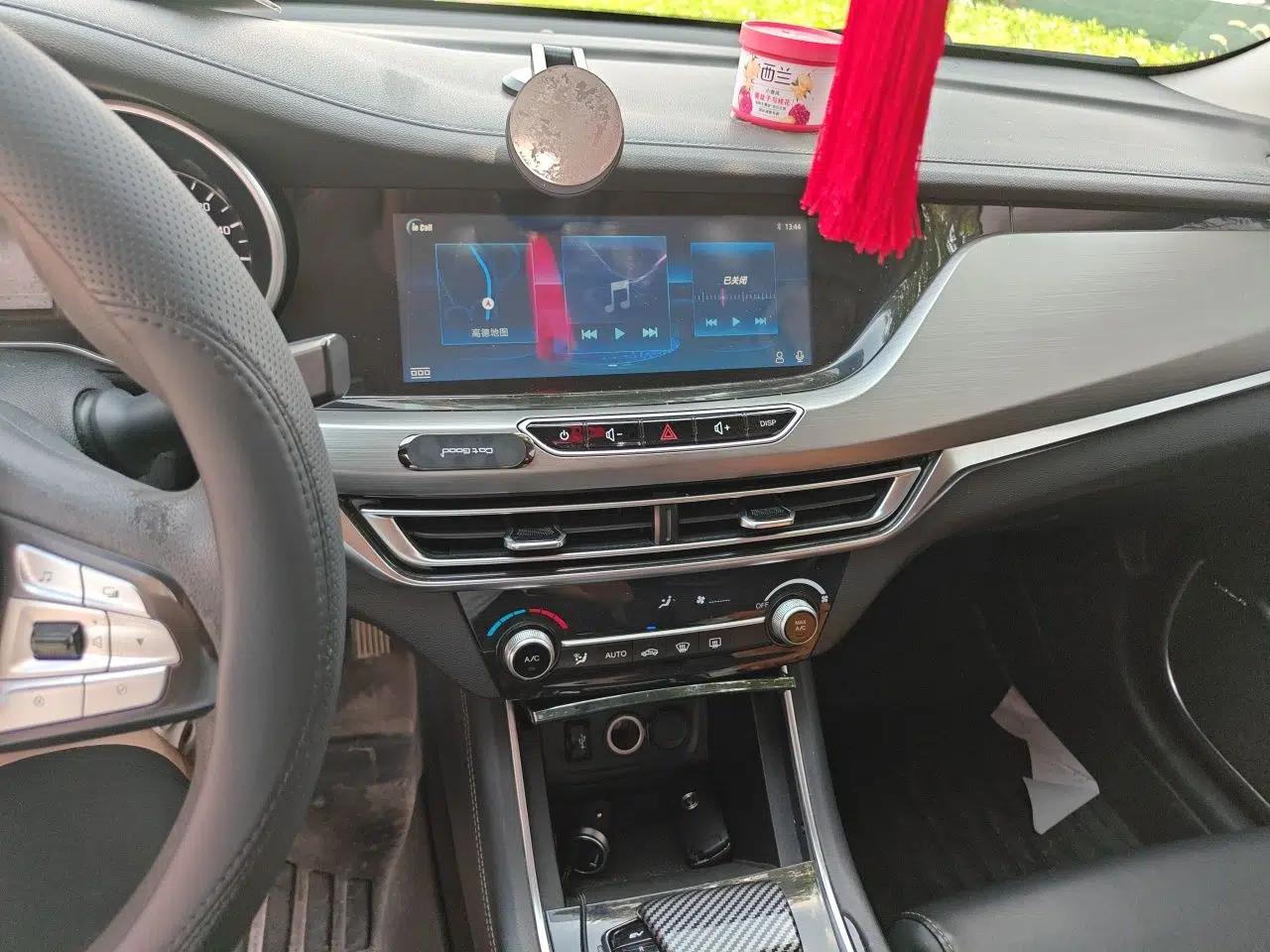 CHANGAN Eado New Energy 2019 EV460 Smart Edition — миниатюра 13