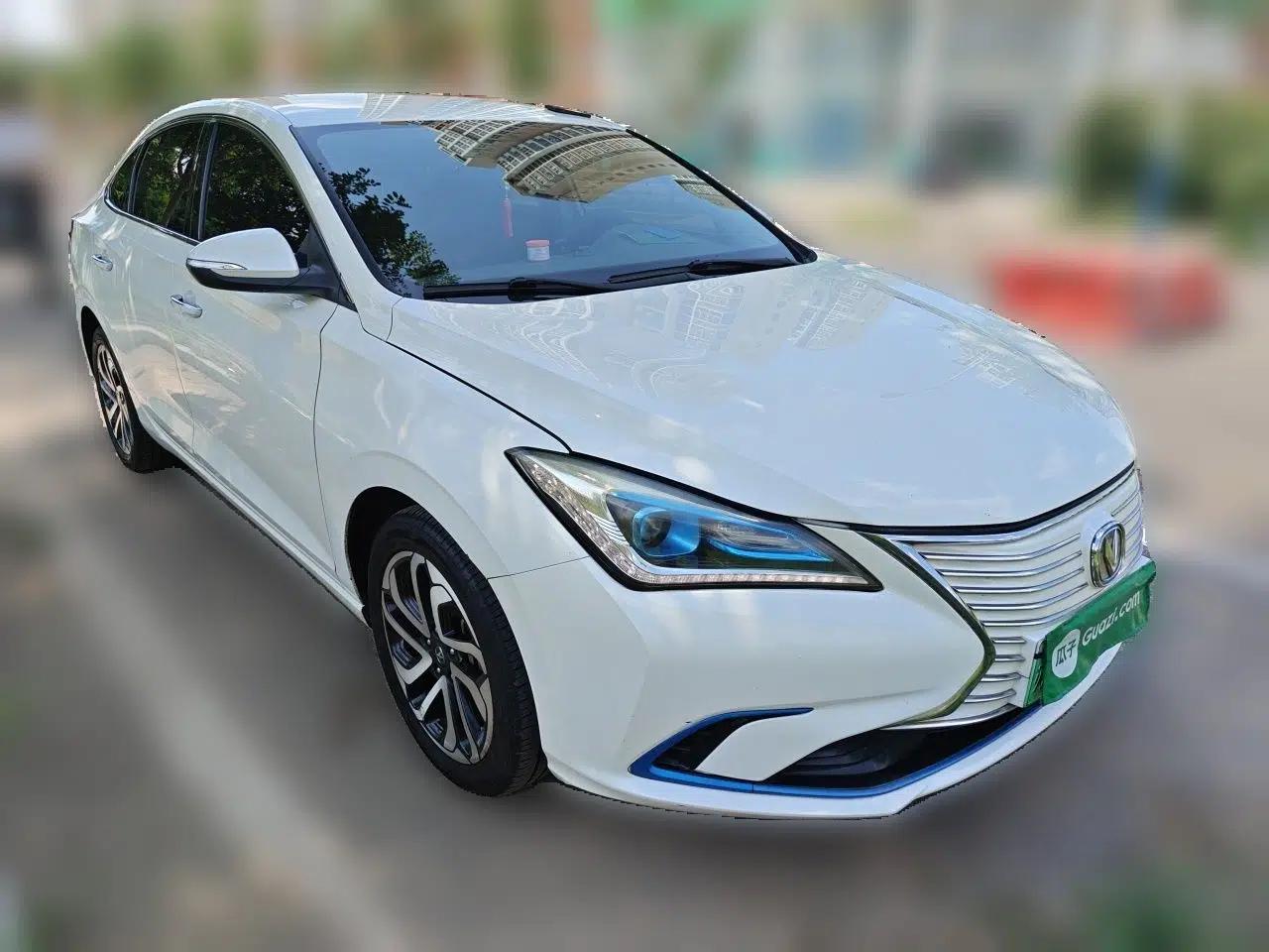 CHANGAN Eado New Energy 2019 EV460 Smart Edition — миниатюра 3