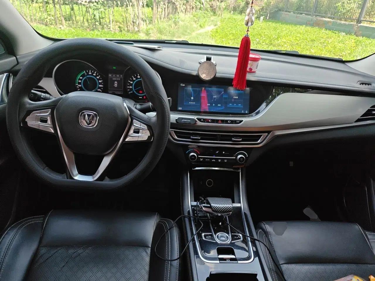 CHANGAN Eado New Energy 2019 EV460 Smart Edition — миниатюра 9