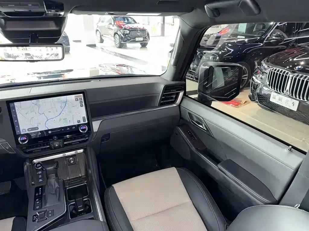 Lexus GX 2024 Overtrail Peak Edition — миниатюра 14