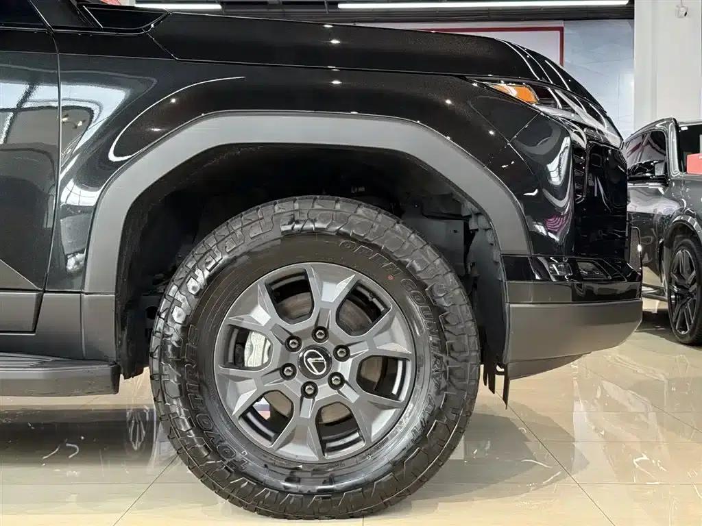 Lexus GX 2024 Overtrail Peak Edition — миниатюра 20