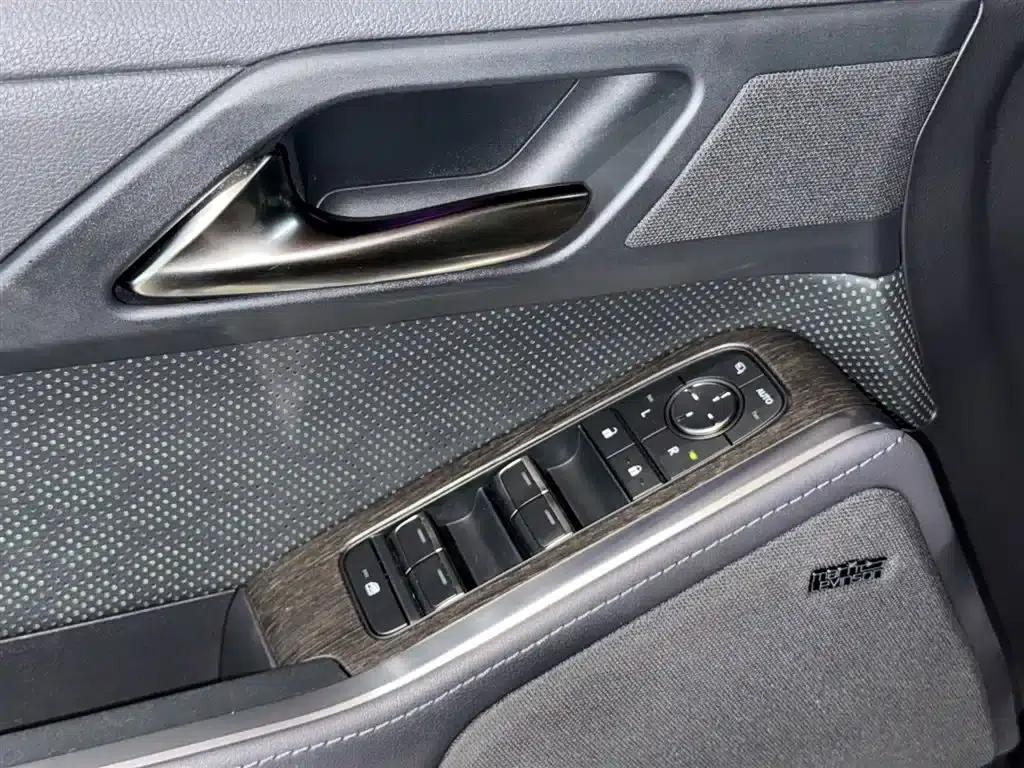 Lexus GX 2024 Overtrail Peak Edition — миниатюра 24