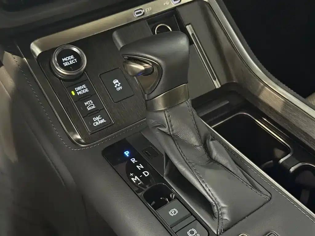 Lexus GX 2024 Overtrail Peak Edition — миниатюра 30