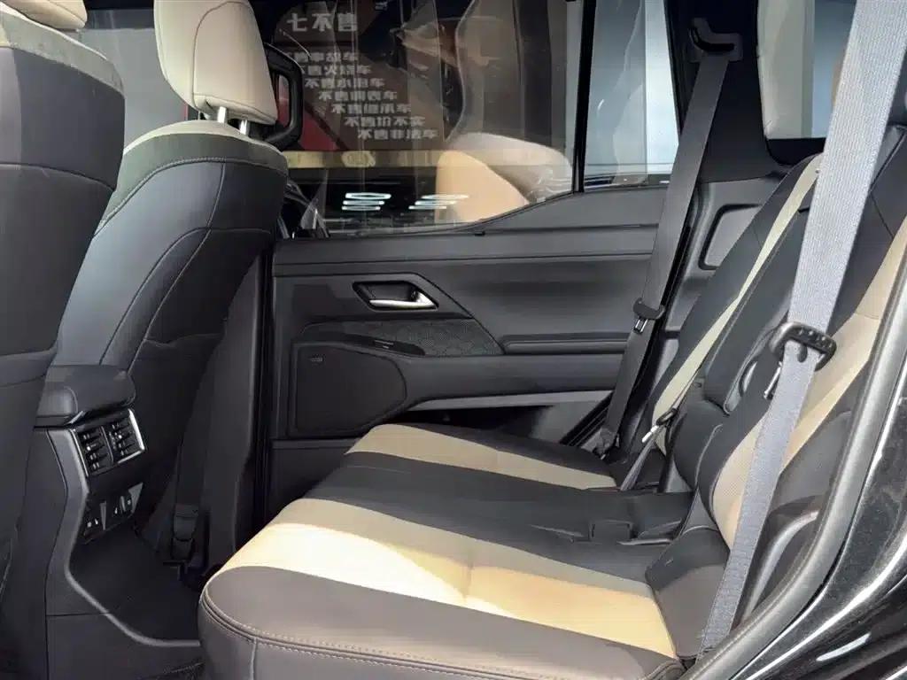 Lexus GX 2024 Overtrail Peak Edition — миниатюра 5