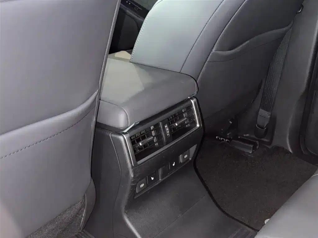 Lexus GX 2024 Overtrail Peak Edition — миниатюра 7
