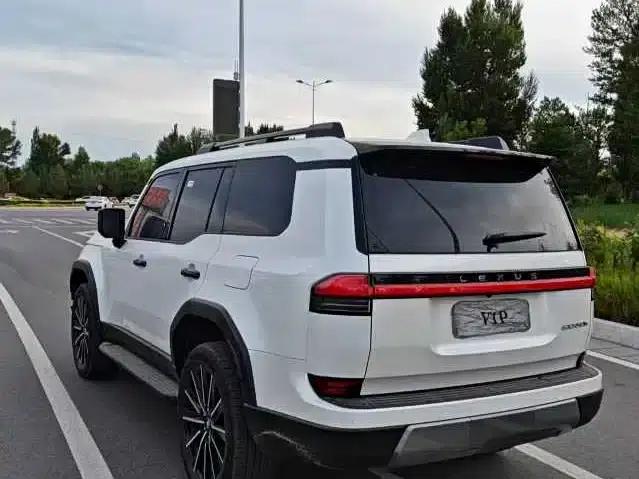 Lexus GX 2024 Overtrail Peak Edition — миниатюра 9