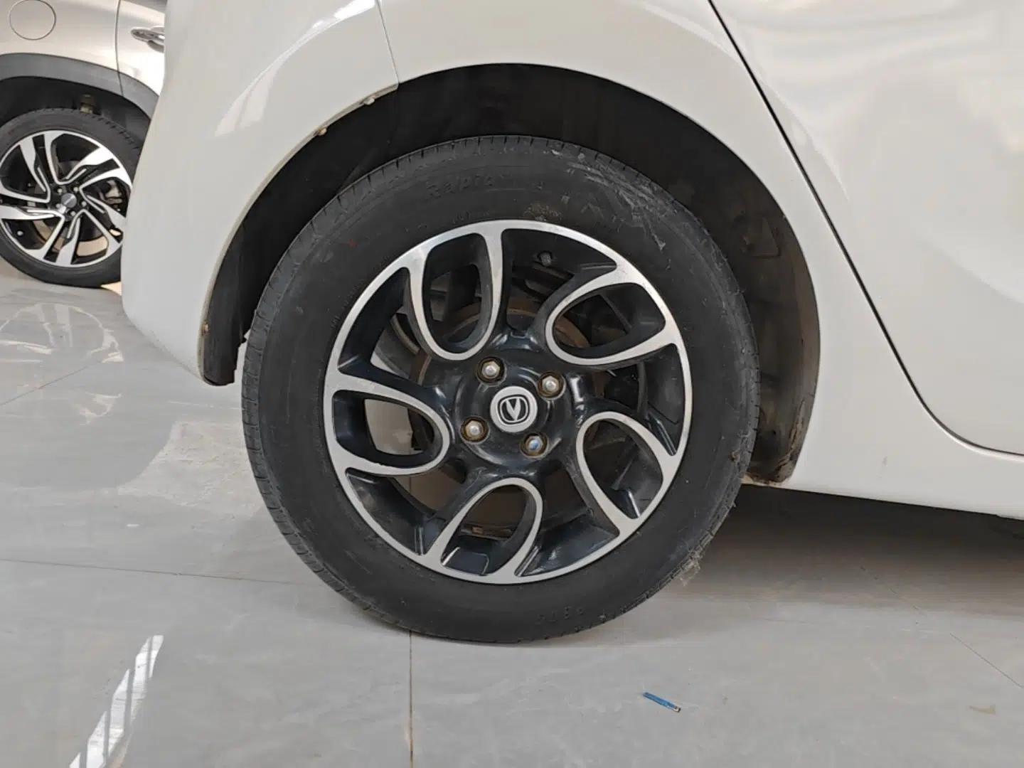 CHANGAN Benni 2014 1.4L IMT Luxury Model with Sunroof — миниатюра 11