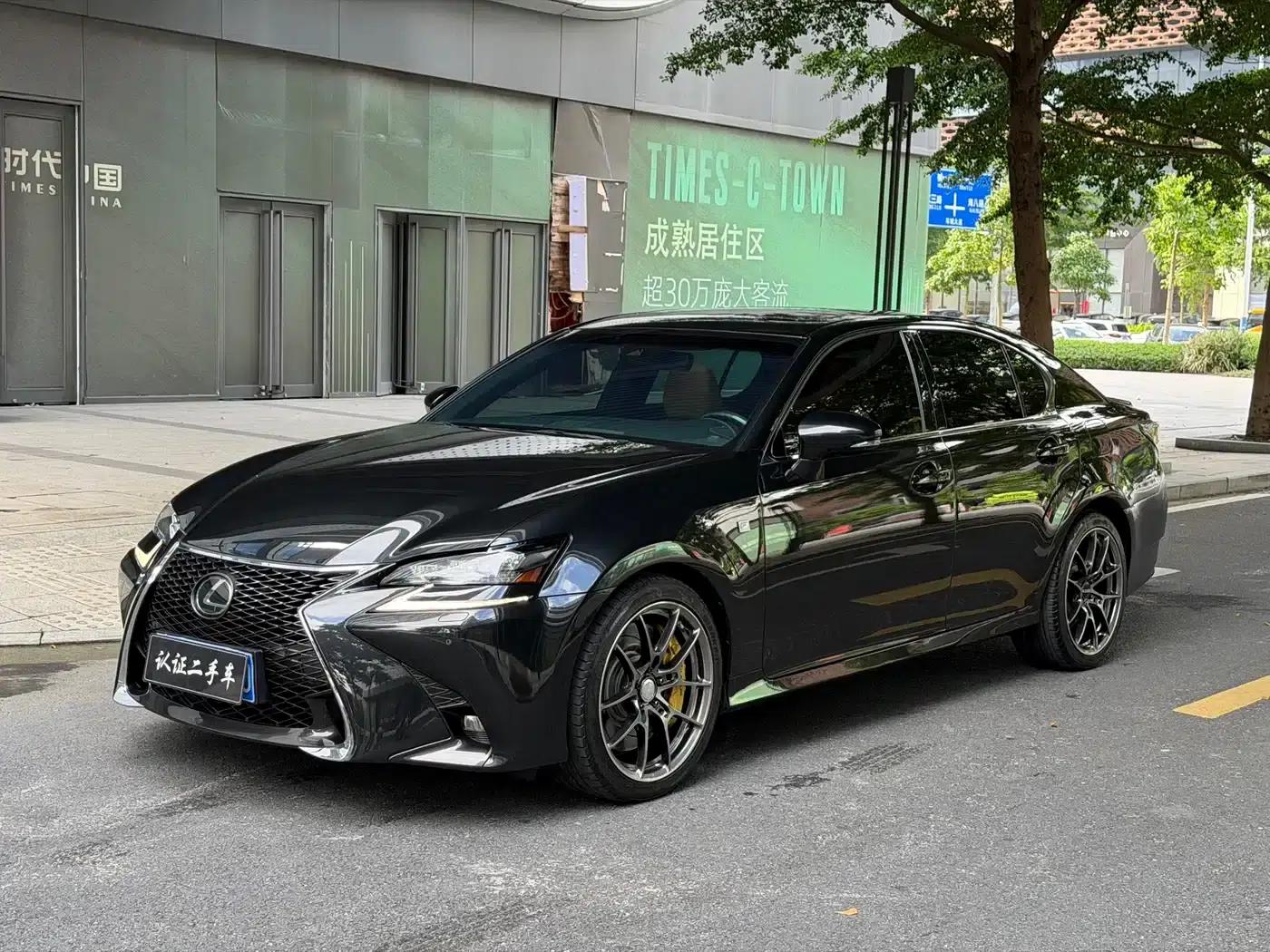 2017 Lexus GS 300 F SPORT — миниатюра 1