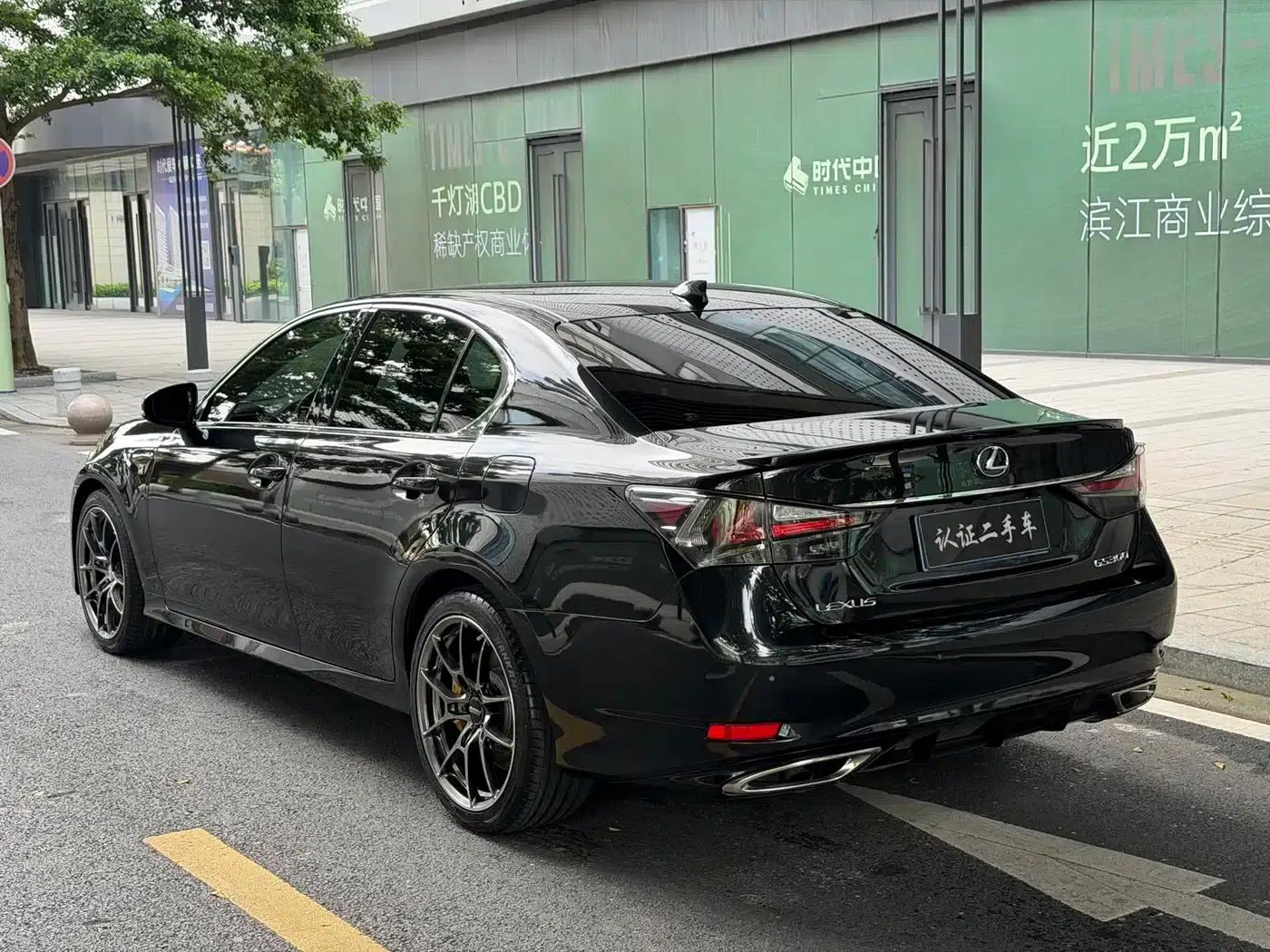 2017 Lexus GS 300 F SPORT — миниатюра 15