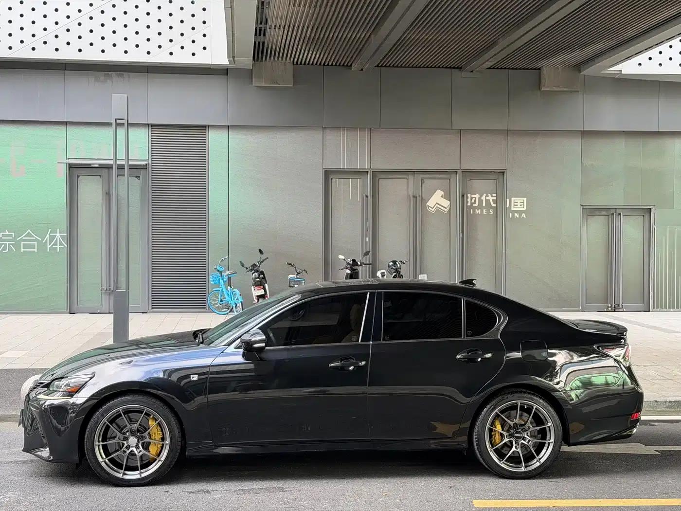 2017 Lexus GS 300 F SPORT — миниатюра 17