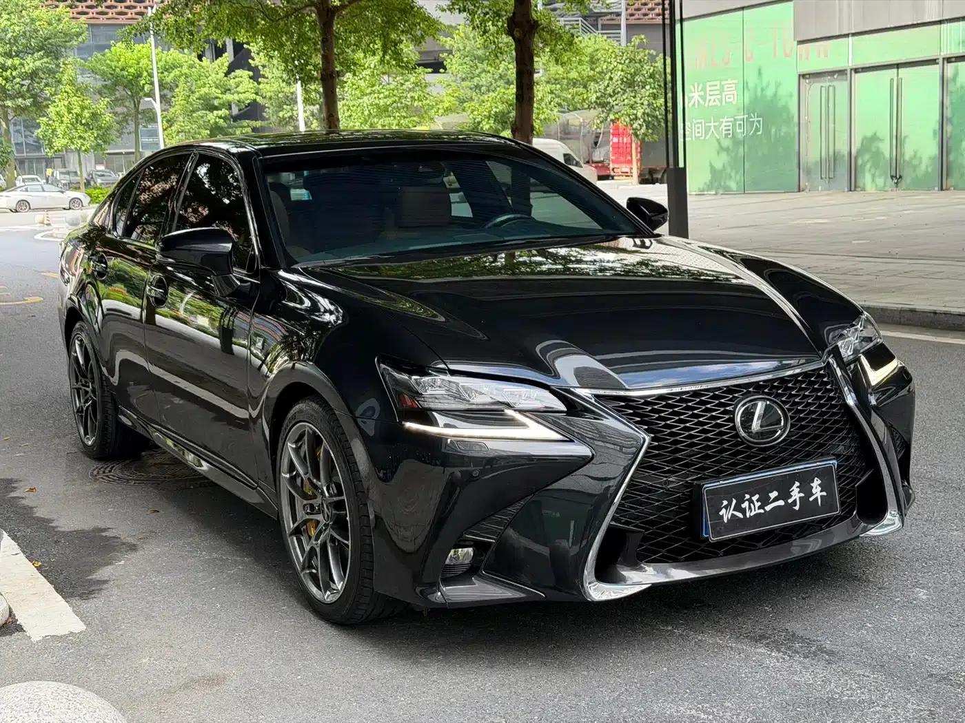 2017 Lexus GS 300 F SPORT — миниатюра 3