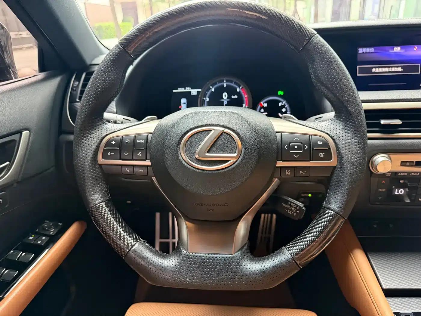 2017 Lexus GS 300 F SPORT — миниатюра 10