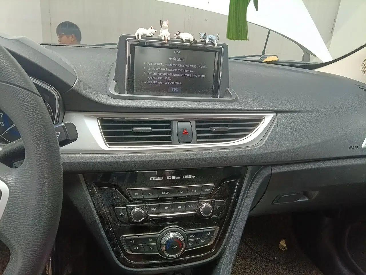 CHANGAN Alsvin V7 2016 1.6L Manual Enjoyment Model China IV Standard — миниатюра 13