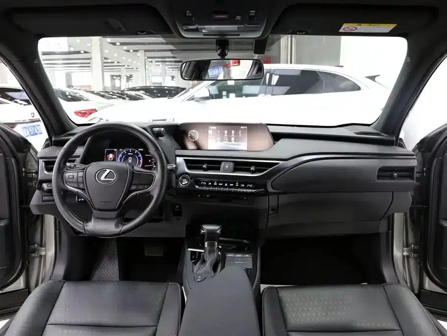 Lexus UX 2020 200 Special Edition — миниатюра 9