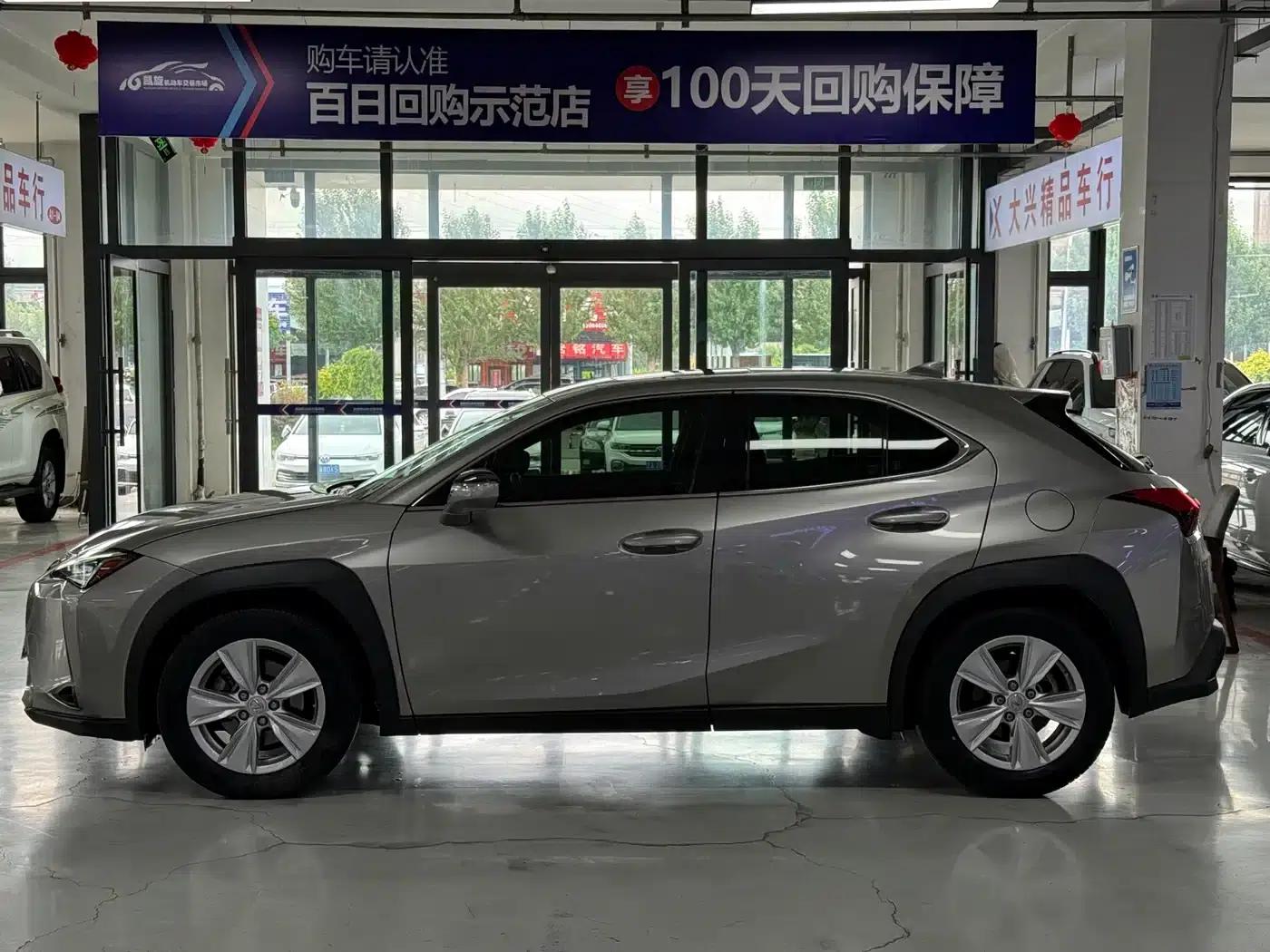 Lexus UX 2020 200 Special Edition — миниатюра 4