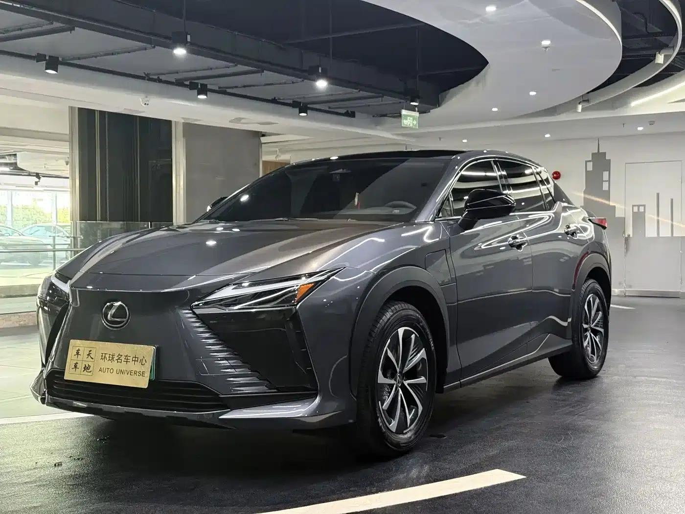Lexus RZ 2023 450e AWD Luxury Edition — миниатюра 3