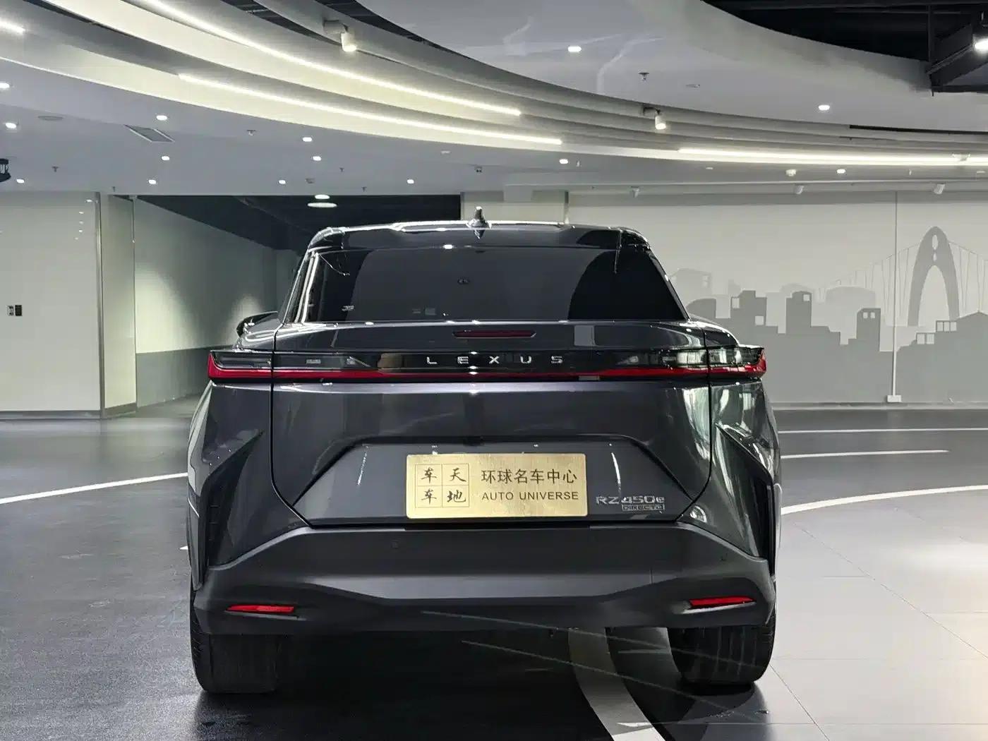Lexus RZ 2023 450e AWD Luxury Edition — миниатюра 5