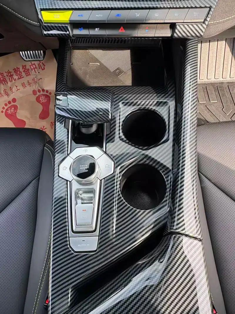 Changan UNI-V 2022 1.5T Sport Edition — миниатюра 12
