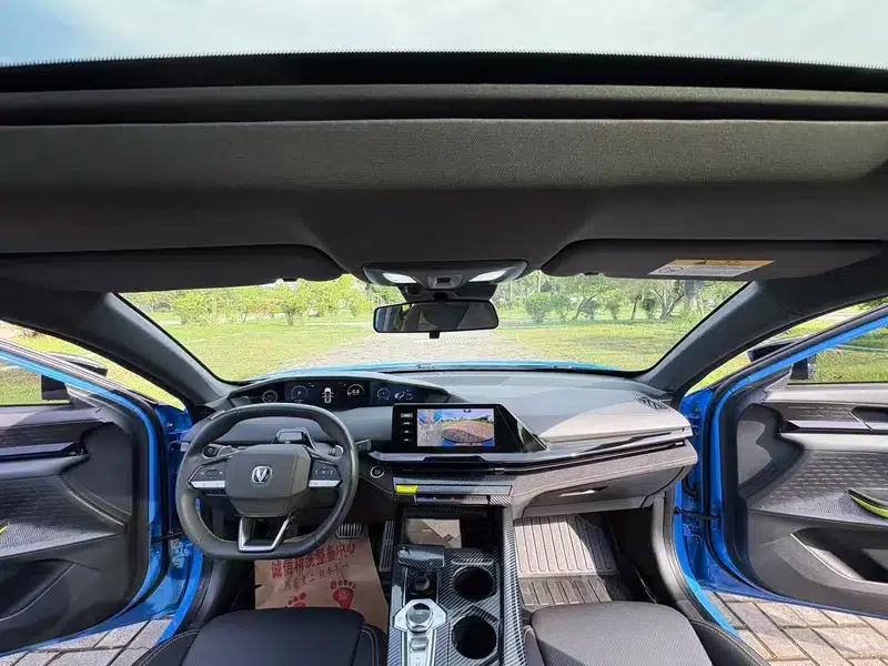Changan UNI-V 2022 1.5T Sport Edition — миниатюра 19