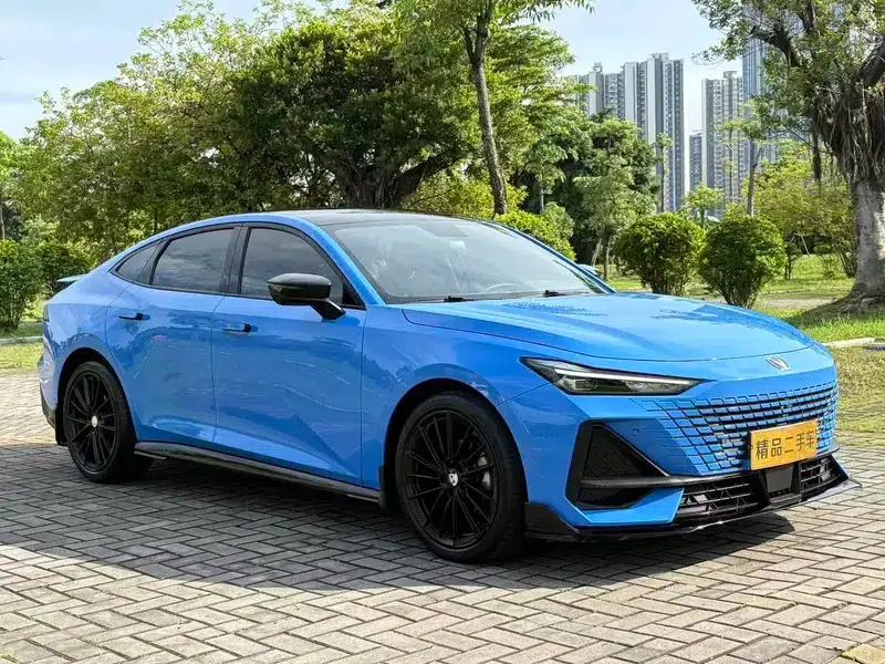Changan UNI-V 2022 1.5T Sport Edition — миниатюра 3