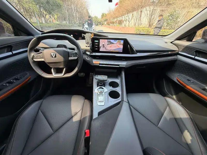 Changan UNI-V 2022 1.5T Premium Edition — миниатюра 12