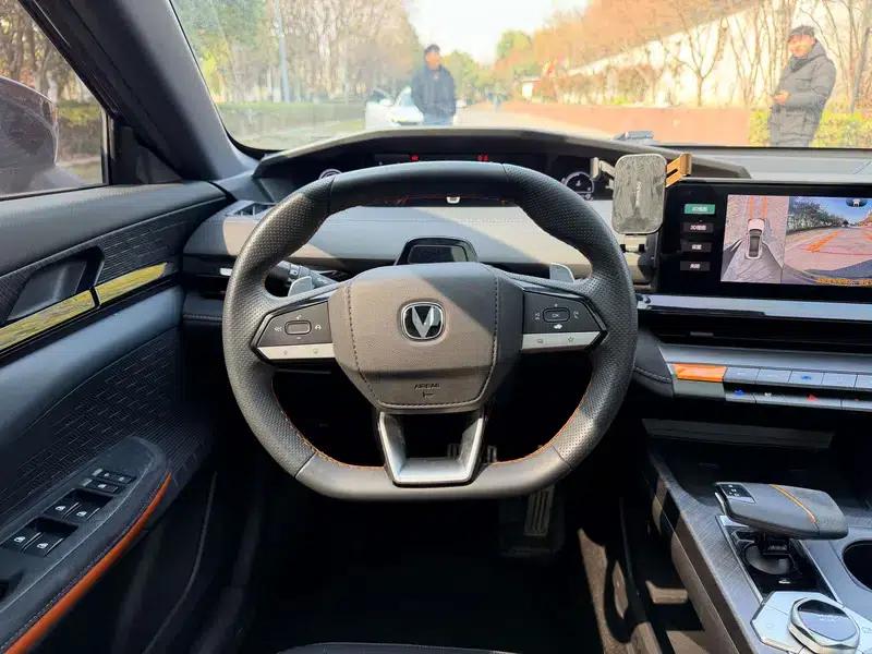 Changan UNI-V 2022 1.5T Premium Edition — миниатюра 15