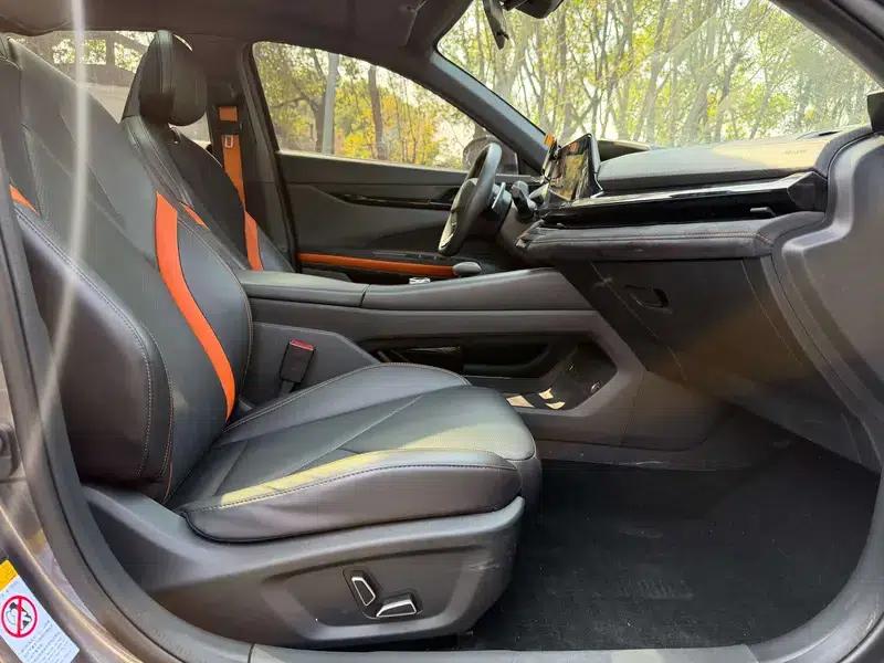 Changan UNI-V 2022 1.5T Premium Edition — миниатюра 17
