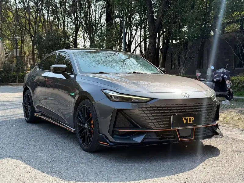 Changan UNI-V 2022 1.5T Premium Edition — миниатюра 3
