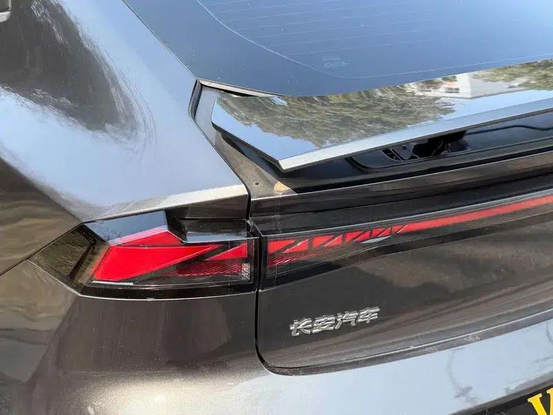 Changan UNI-V 2022 1.5T Premium Edition — миниатюра 10