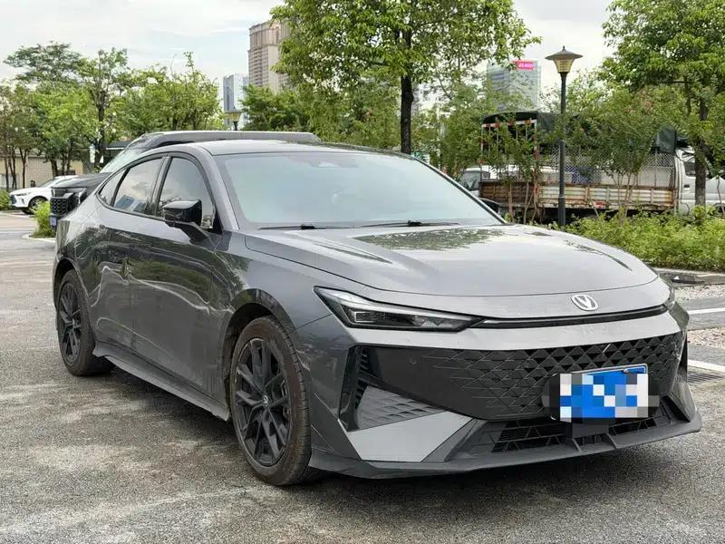 Changan UNI-V 2024 1.5T Premium Edition — миниатюра 3