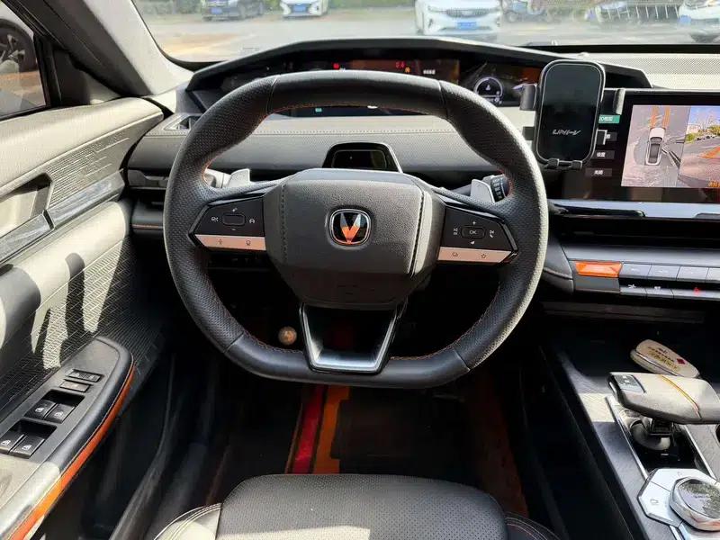 Changan UNI-V 2022 1.5T Premium Edition — миниатюра 10