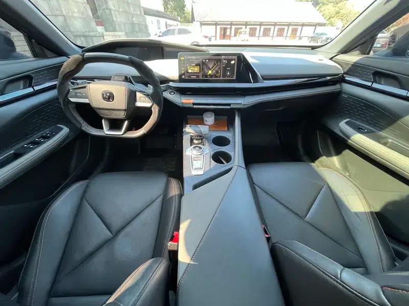 Changan UNI-V 2022 1.5T Premium Edition — миниатюра 8